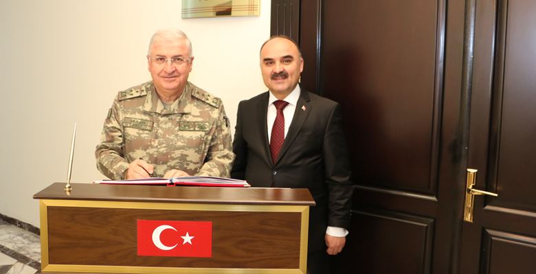 Askeri birliklerde incelemelerde bulunmak üzere Isparta’ya gelen Kara Kuvvetleri Komutanı