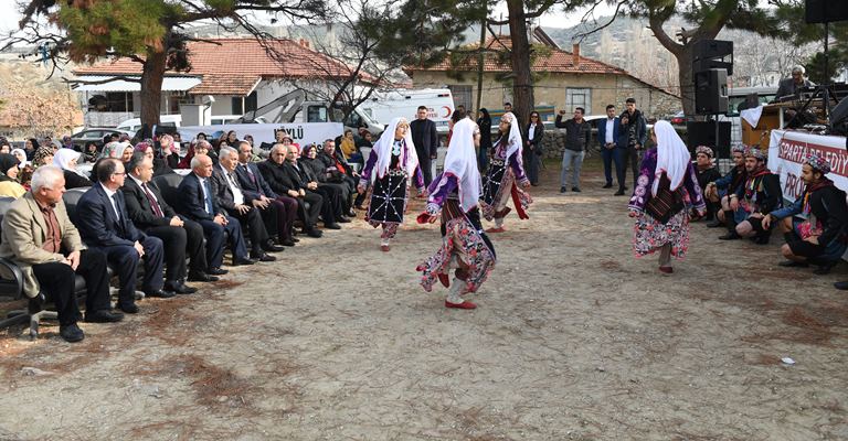 Isparta Belediyesinin düzenlemiş olduğu köy buluşmaları programı tüm hızıyla sürüyor.