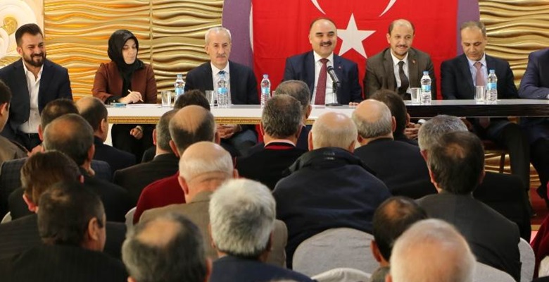 Her ay düzenli olarak gerçekleştirilen Merkez Muhtarlar toplantısı Karaağaç Mahallesinde