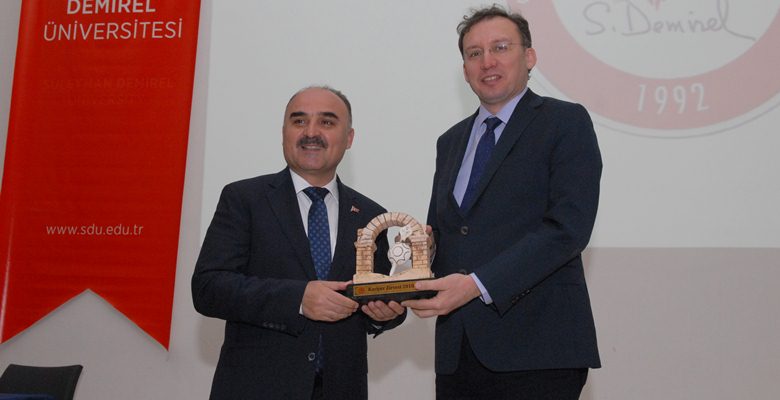 Süleyman Demirel Üniversitesi Kariyer Planlama ve Mezunlarla İletişim Uygulama Araştırma