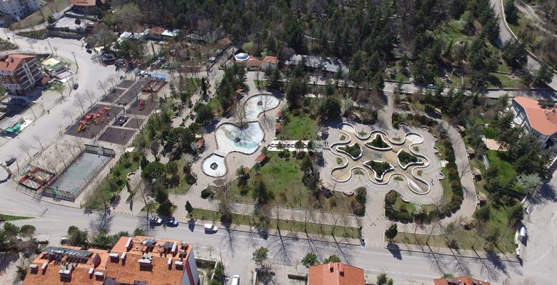 Isparta Belediyesi şehre çok sayıda park inşa ederken, mevcutta kullanılan