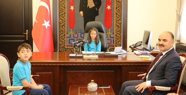 23 Nisan Ulusal Egemenlik ve Çocuk Bayramı dolayısıyla Isparta Valisi