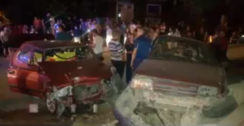 Yedişehitler Mahallesi 2912 sokakla 2904 sokağın kesiştiği kavşakta dün saat