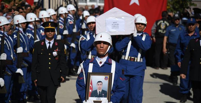 Batman’ın Gercüş ilçesinde PKK’lı teröristlerin önceden yola tuzakladıkları el yapımı