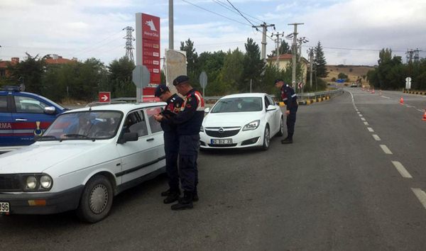 İl Jandarma Komutanlığı ekipleri, kent genelinde huzur ve güven uygulaması