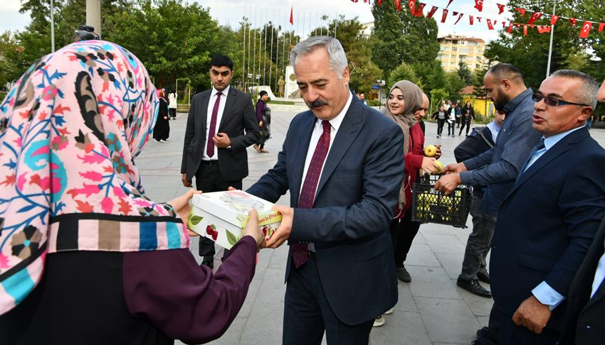 Isparta tarımında en çok üretimi yapılan meyve olan elmanın tanıtımını