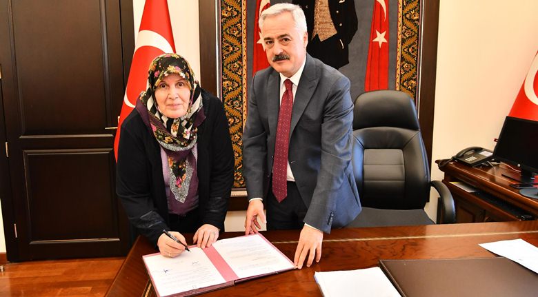 Ümmü Hanım isimli hayırsever vatandaş Modern Evler Mahallesinde 30 yıldır