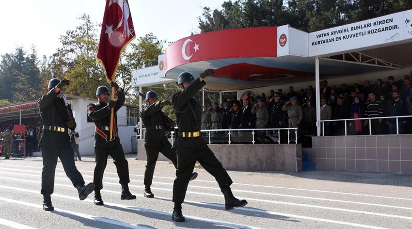Isparta’da temel eğitimlerini tamamlayan uzman erbaşlar için yemin töreni düzenlendi.