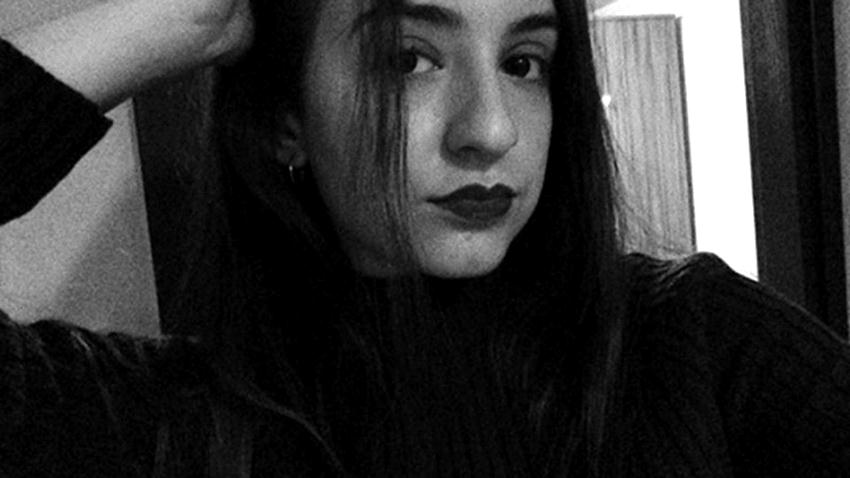 Isparta’da üniversite birinci sınıf öğrencisi Güleda Cankel, Muğla’dan ziyaretine gelen,