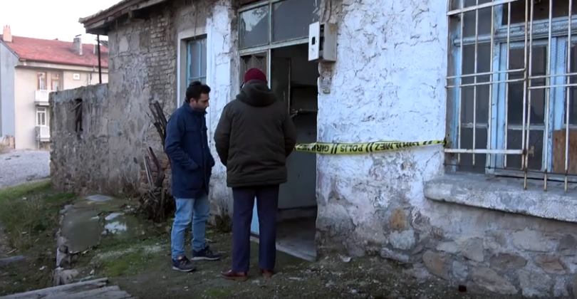 Gülcü Mahallesi 3547. Sokak’taki tek katlı müstakil evde yalnız yaşayan