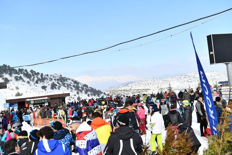 Kar şenliği 25 Ocak'ta Davraz Kayak Merkezinde