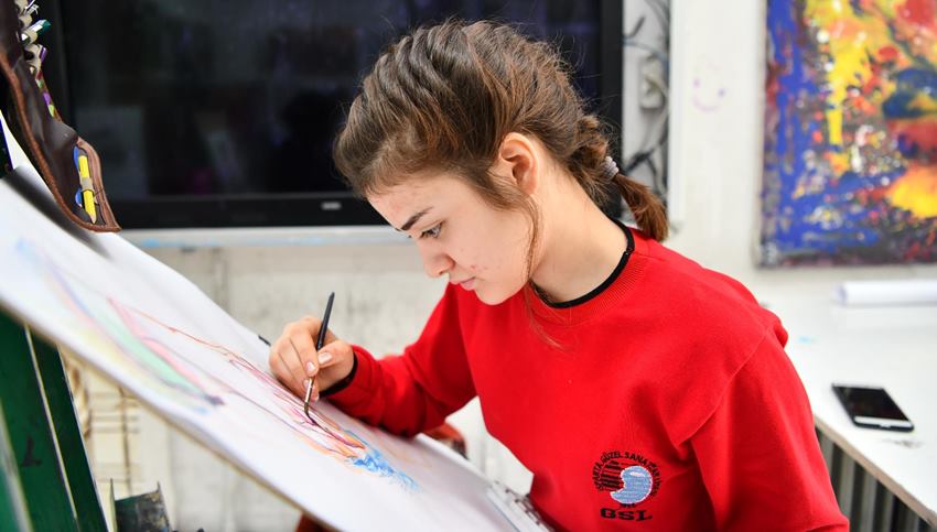 Isparta Güzel Sanatlar Lisesi resim bölümü öğrencilerinin eserleri Isparta Valiliği