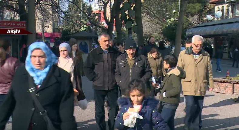 Türkiye’de her kesim koronavirüse karşı vatandaşlara ‘evde kalın’ çağrısı yapıyor.