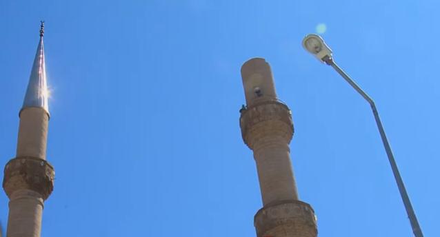 Isparta’da dün etkili olan şiddetli fırtına hayatı olumsuz yönde etkiledi.