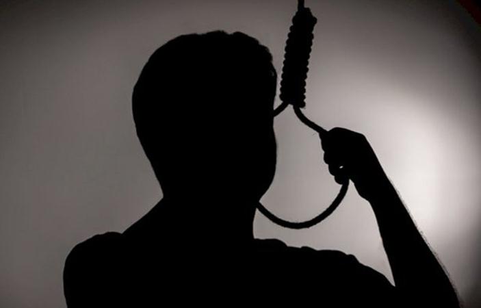 Isparta’da Davraz Mahallesinde yaşayan 40 yaşındaki Ali Rıza Yavuz, iple