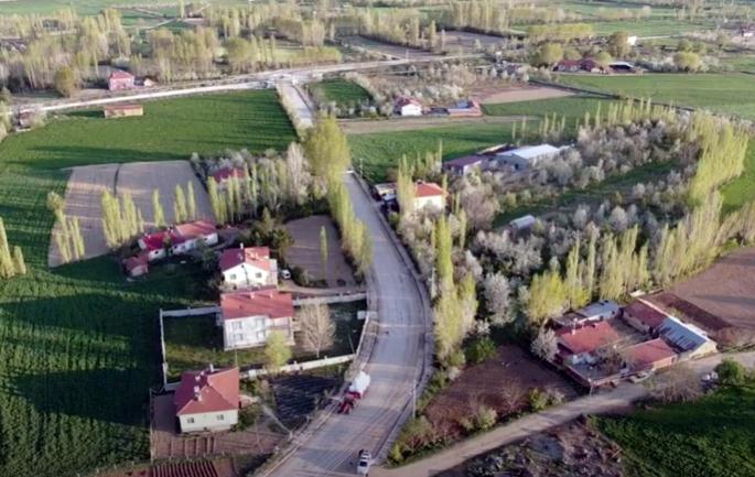 Isparta’nın Şarkikaraağaç ilçesine bağlı Çarıksaraylar beldesi ve Beyköy köyünde drone