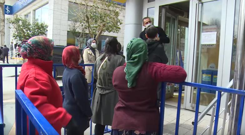 Otobüslerde yapılan uygulamaya banka önlerinde de uyuluyor mu? Kanal 32