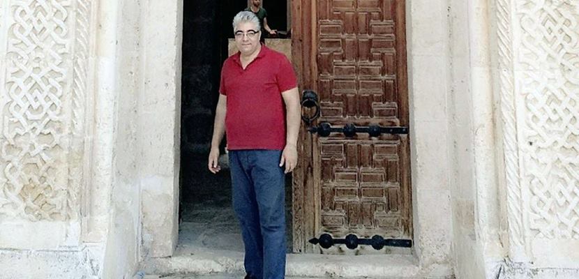 Isparta’da 2 tonluk makinenin altında kalan esnaf kaldırıldığı hastanede hayatını