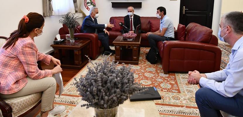 Gül çiçeği ve doğal gül ürünleri üretiminde ülkemizi dünya liderliğine