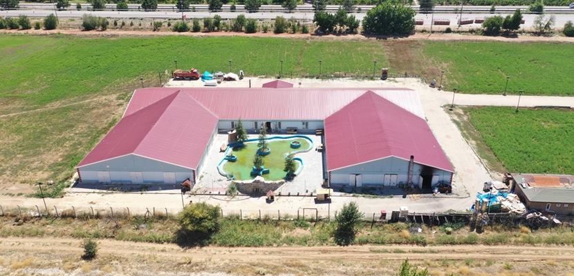 30 kişinin aynı anda rehabilitasyona tabi tutulduğu merkezde bağımlı gençler