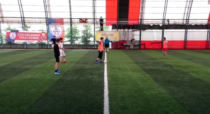 Sırada futbol severleri yakından ilgilendiren bir haberimiz var. Pandemi nedeni