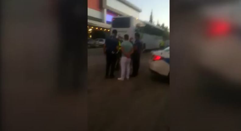 Iyaşpark AVM önünde akşam saatlerinde iki aracın karıştığı bir kaza