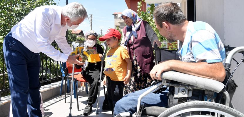 Isparta Belediye Başkanı Şükrü Başdeğirmen, her an engelli vatandaşların hayatlarını