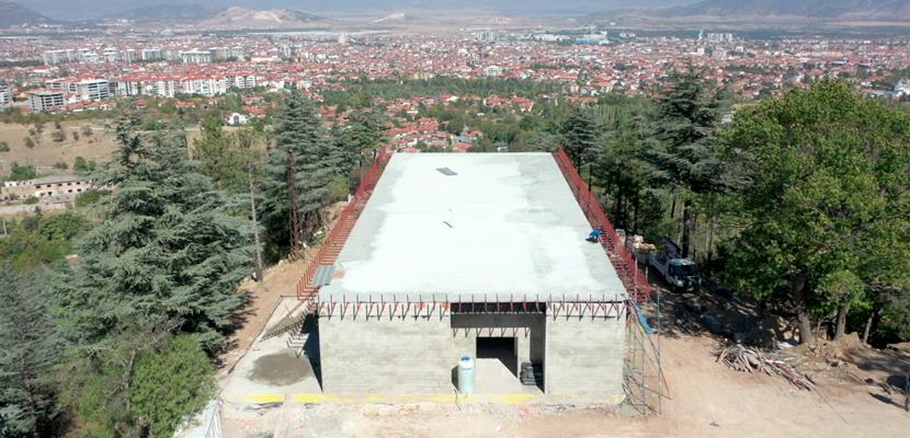 Isparta Belediyesi yıllardır atıl vaziyette kalan ve bakımsız bir hale