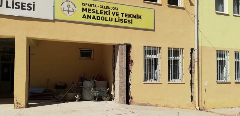 Okul güçlendirmeleri devam ediyor