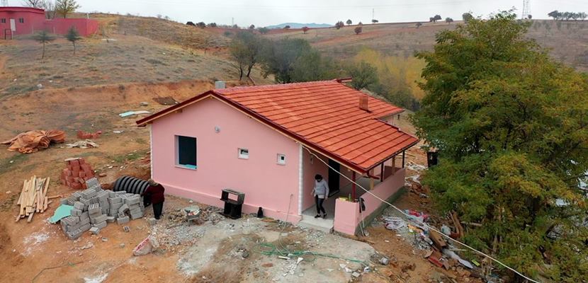 Isparta’nın Yalvaç ilçesine bağlı Mısırlı köyünde 4 çocuklu 7 kişilik