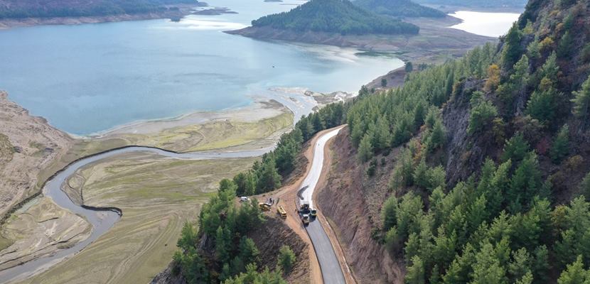 Isparta’nın Sütçüler ilçesinden Antalya’ya ulaşımı 50 km kısaltan Melikler Köprüsü’nün