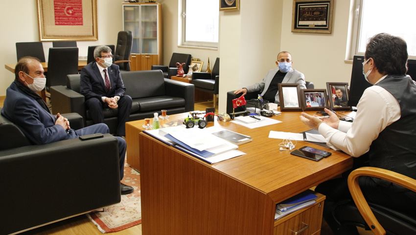 Isparta Esnaf ve Sanatkarlar Odaları Birliği Başkanı Ahmet Tural, pandemiden