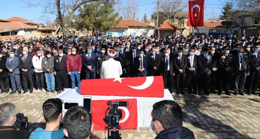 Suriye’de el yapımı patlayıcının etkisiz hale getirilmesi sırasında şehit olan