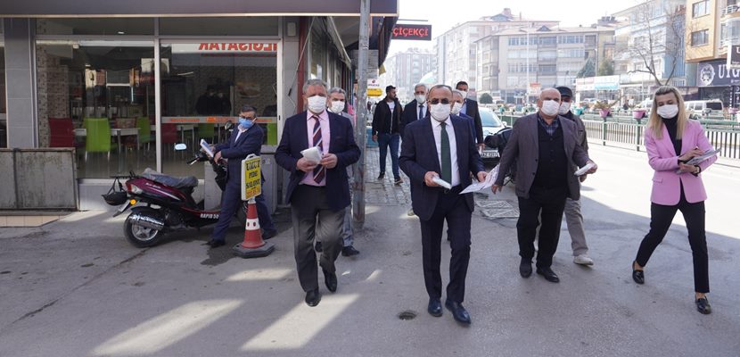 Pandeminin başladığı günden bu yana sahada olan Isparta Esnaf ve