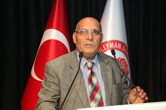 1995 genel seçimlerinde MHP’nin Isparta Milletvekili Adayı olan, Tarihçi ve