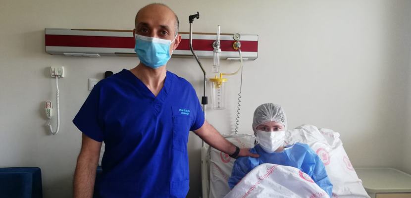 Isparta’da doğuştan vajinası olmayan 24 yaşındaki kadın hasta, yeni geliştirilen