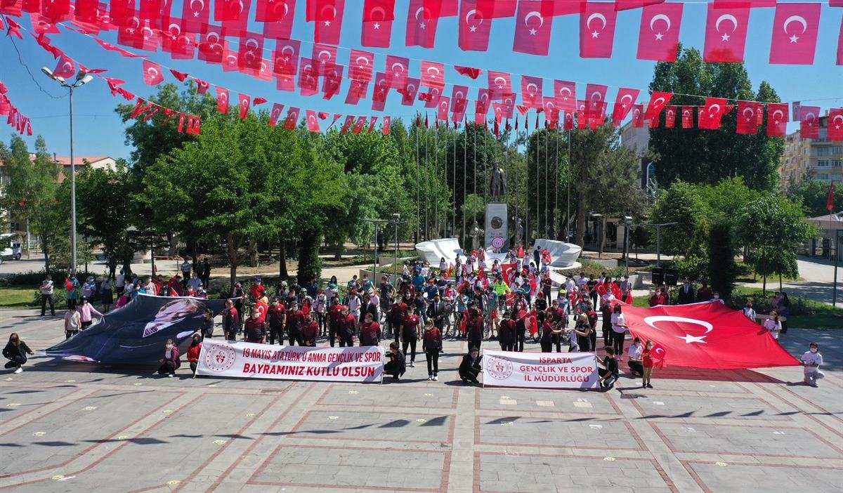 15 Temmuz Cumhuriyet ve Demokrasi Meydanı’nda 19 Mayıs Atatürk’ü Anma,