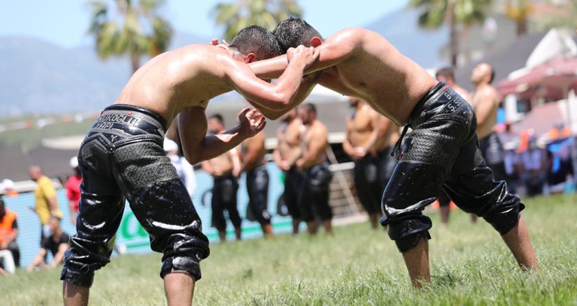 Isparta Belediye Başkanı ve MHP Belediye Başkan Adayı Yüksek Mimar
