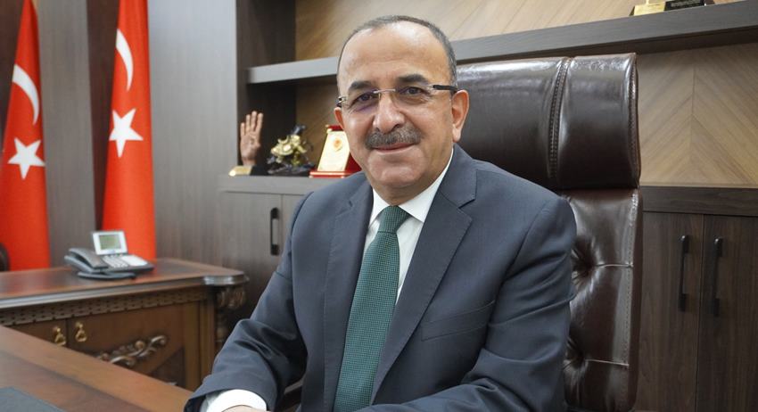 Isparta Esnaf ve Sanatkarlar Odaları Birliği Başkanı Ahmet Tural, iki