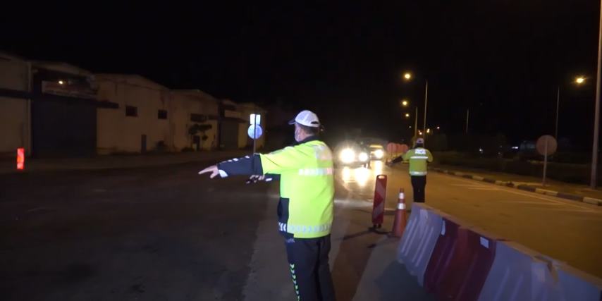 Isparta’dan Antalya’ya ticari taksiyle izin belgesi olmadan seyahat eden iki