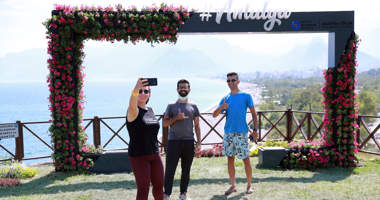 Isparta Belediye Başkanı Yüksek Mimar Yusuf Ziya Günaydın, Isparta Motor