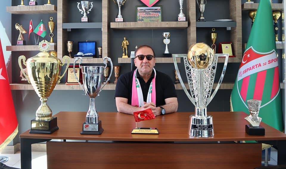 TFF 2. Lige yükselen temsilcimiz Ispartaspor’da flaş bir gelişme yaşandı.