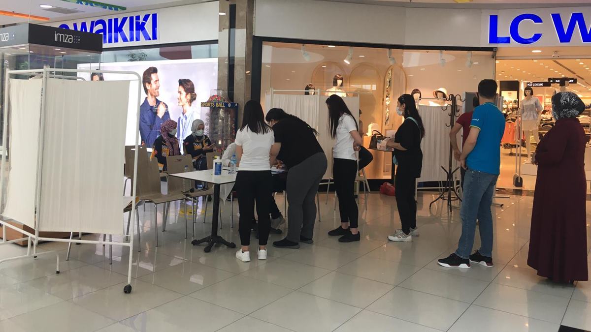 Isparta İl Sağlık Müdürlüğü’nce, Iyaşpark Alışveriş ve Yaşam Merkezi’nde Covid-19