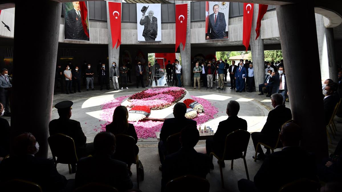 17 Haziran 2015 tarihinde hayatını kaybeden 9. Cumhurbaşkanımız Süleyman Demirel,
