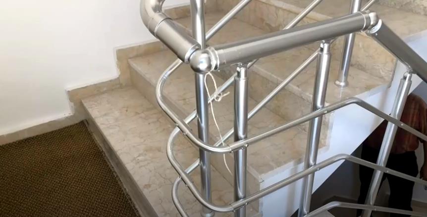 Isparta Gazi Kemal Mahallesinde eski Müftülük Binası arkasında bir şahıs