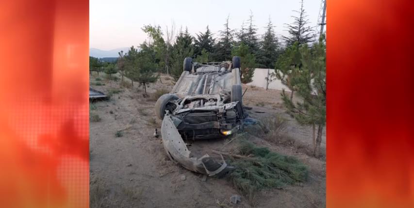 Süleyman Demirel Üniversitesi kavşağında dün akşam saatlerinde trafik kazası meydana