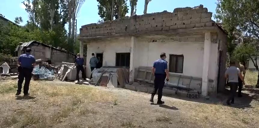 Vatan Mahallesi’nde tek katlı bir evde yalnız yaşayan 68 yaşındaki