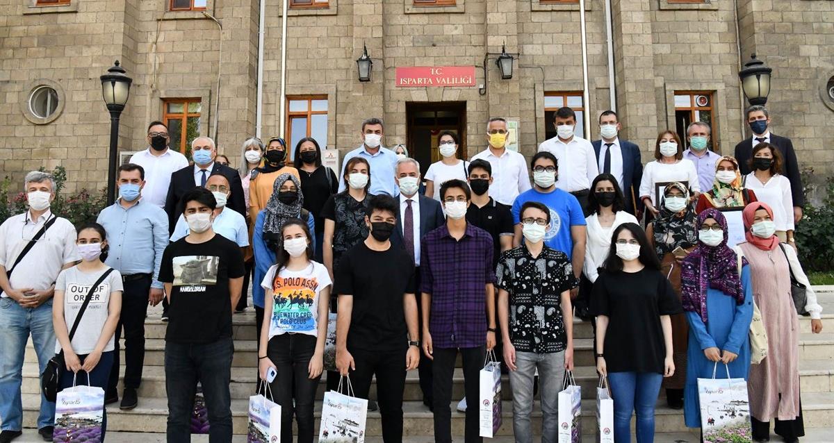 2021 Yükseköğretim Kurumları Sınavı’nda (YKS) ilk 1000 içinde yer alan