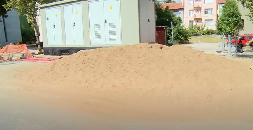 Isparta’nın Yedişehitler Mahallesinde yer altı elektrik hattı çalışması başlatıldı. İddiaya