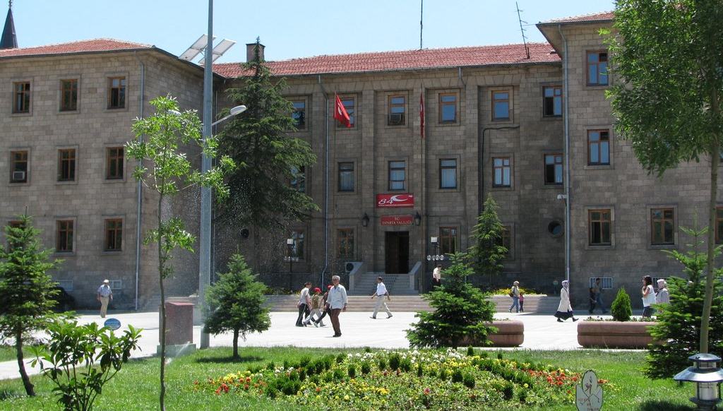 Isparta&nbsp;İl Umumi Hıfzıssıhha Meclisi toplantısında alınan karara göre, hastaneye yatışına